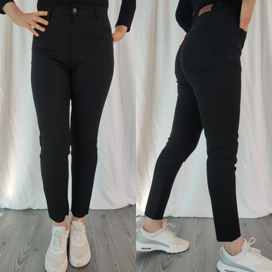 Jean Mom fit moulant taille haute